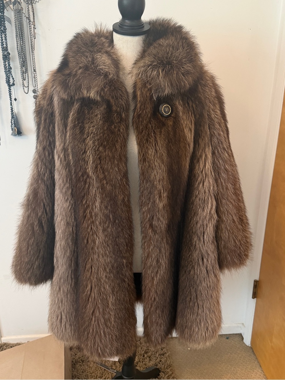 Vintage 1980s Italian Luxury Long-Hair Fox/Raccoon Fur Stroller Coat